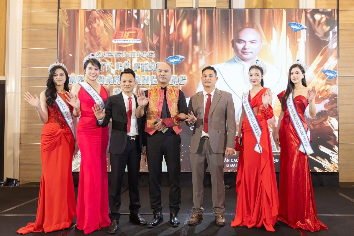 Nhạc sĩ A Tuân bất ngờ ngỏ lời 'làm vợ anh nhé' với Á hậu Kim Châu