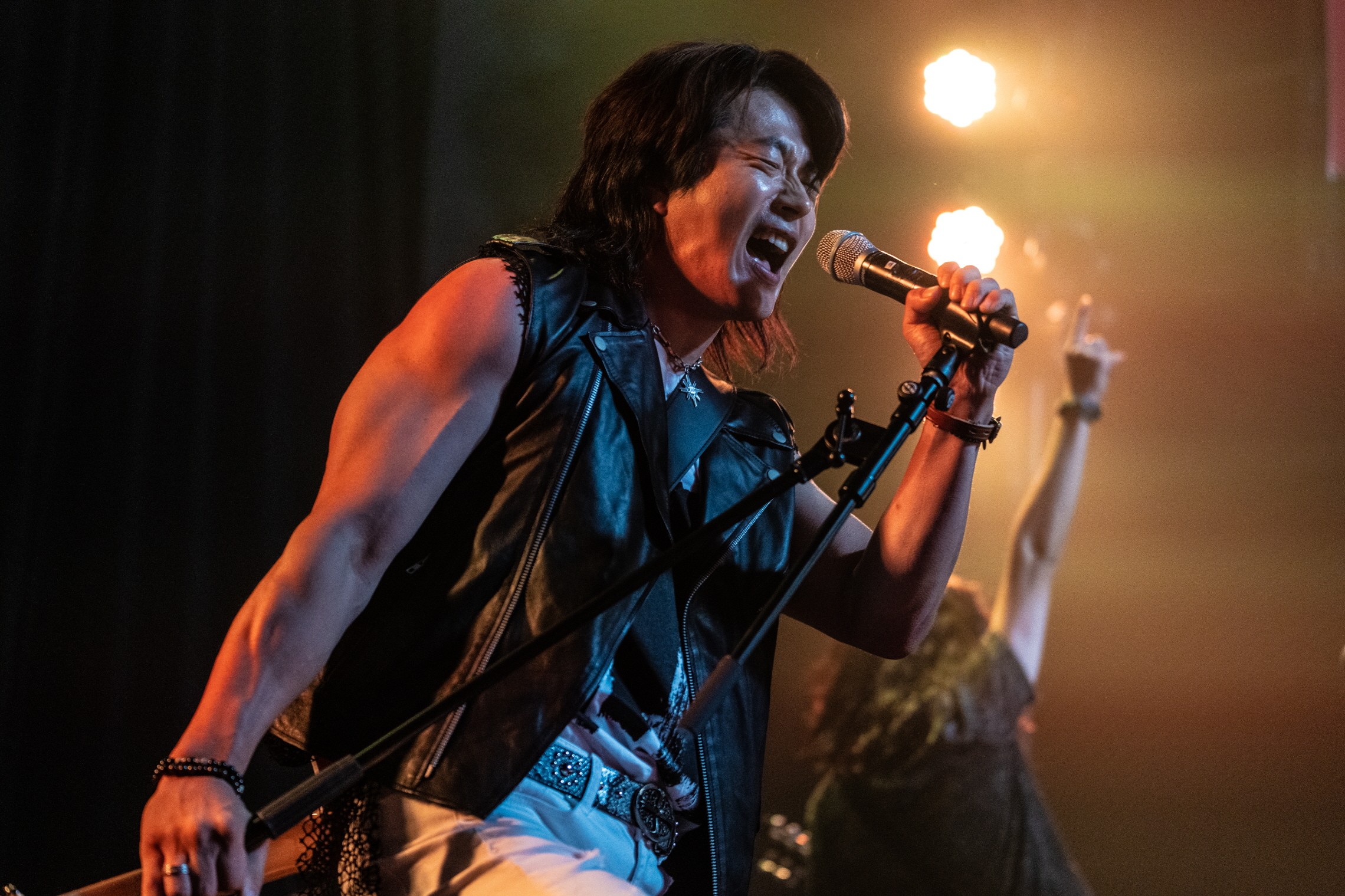 'Tình đầu khó nói': Công thức rom- com hoàn hảo đến từ đạo diễn 'Sát thủ vô cùng cực'