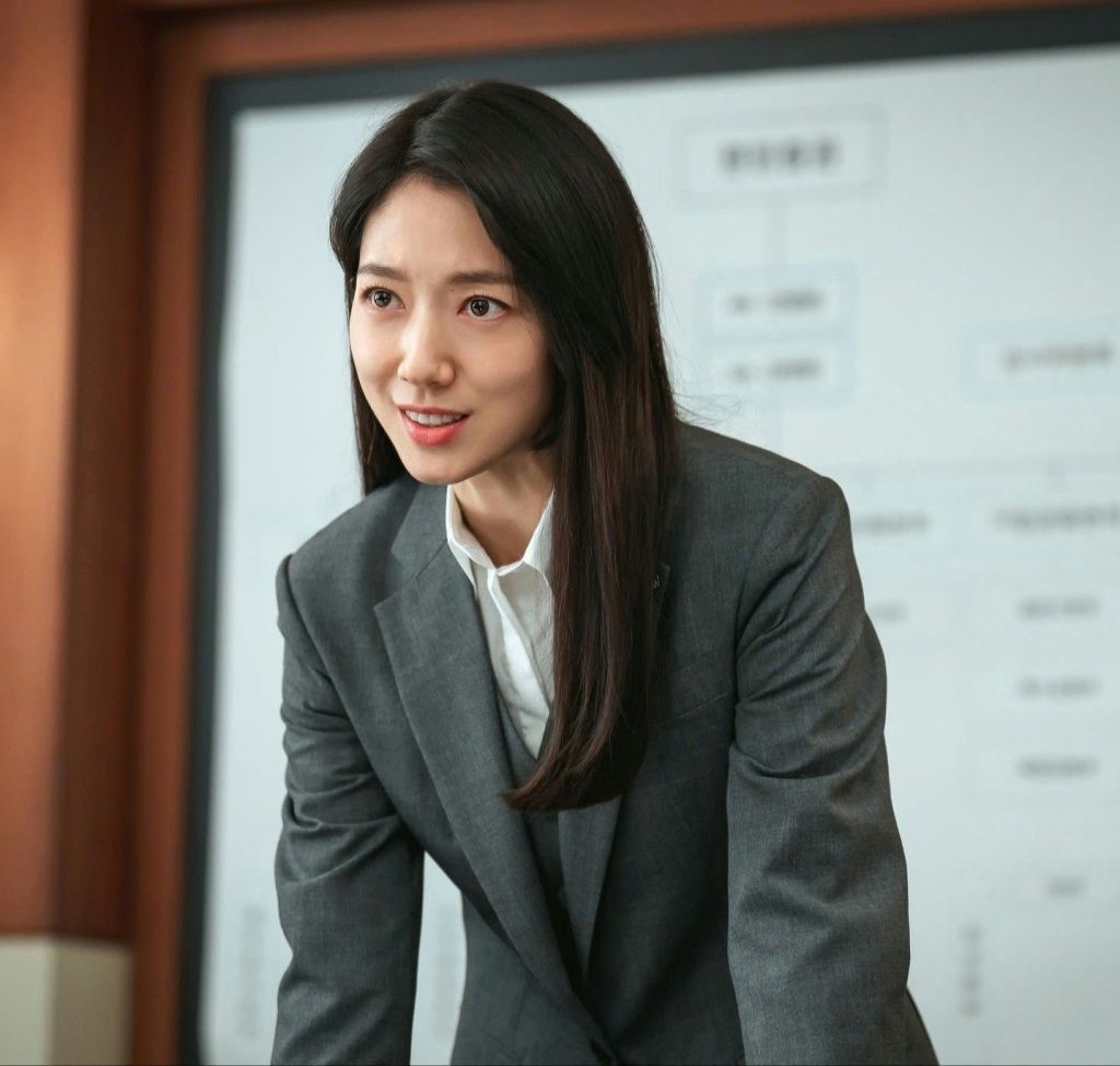 Phim mới của Park Shin Hye gây sốt với rating tăng vọt 210%