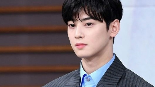 Tâm thư 992 chữ không 'cứu' được Cha Eun Woo khỏi cảnh bị thương hiệu tẩy chay
