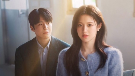 'Can This Love Be Translated?' hai tuần liên tiếp đứng đầu bảng xếp hạng Netflix