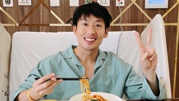 Tuấn Trần phẫu thuật nối dây chằng thành công, hẹn fan ở buổi premiere 'Báu vật trời cho'