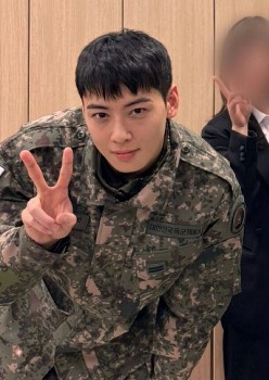 Cha Eun Woo bị yêu cầu chuyển đơn vị giữa bê bối trốn thuế