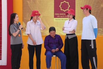 MC Thanh Thảo, Huy Khánh và Vân Trang nghẹn lòng trước những hoàn cảnh éo le trong chương trình 'Mái ấm gia đình Việt'