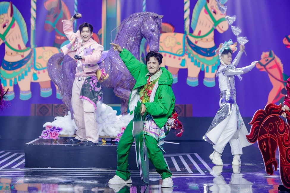 'Gala nhạc Việt' chính thức tung poster hé lộ 70 văn nghệ sĩ cùng tham gia 'Năm mới khởi sắc'