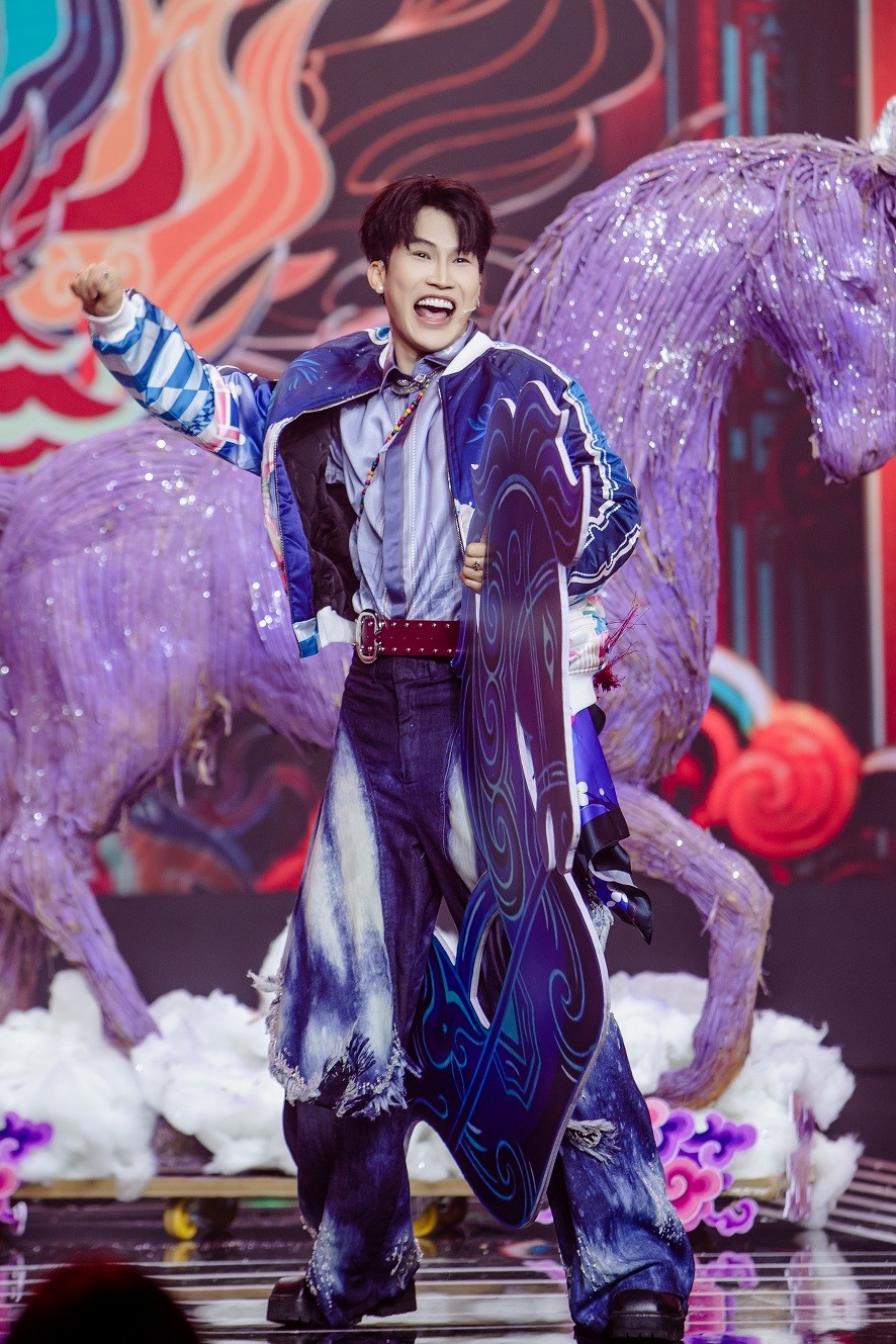 'Gala nhạc Việt' chính thức tung poster hé lộ 70 văn nghệ sĩ cùng tham gia 'Năm mới khởi sắc'