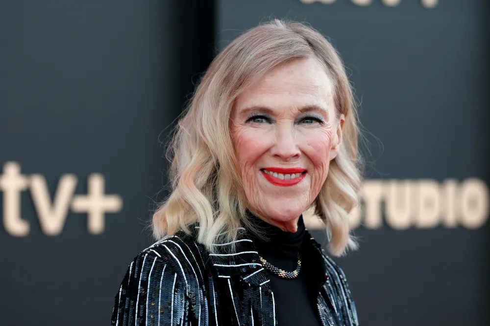 Sao 'Ở nhà một mình' Catherine O'Hara qua đời ở tuổi 71