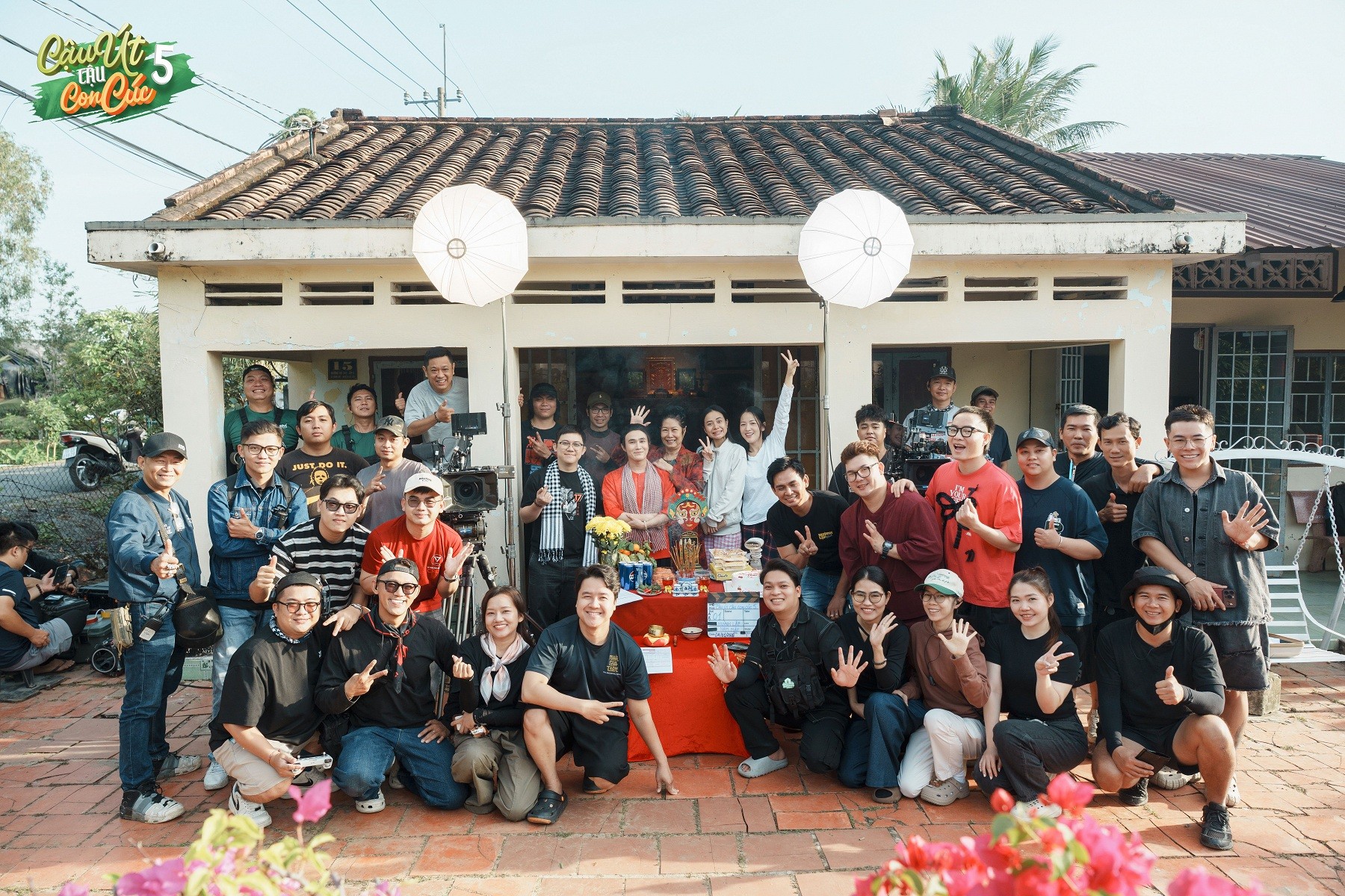 'Cậu Út cậu con Cúc' mùa 5 của Huỳnh Lập gây chú ý với dàn khách mời gần 40 người