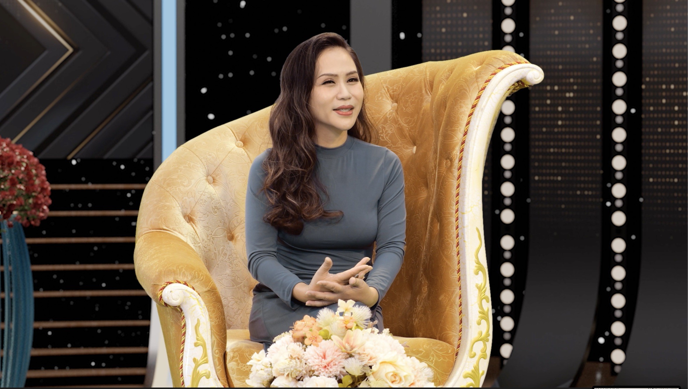 'Kỷ niệm thanh xuân': Từ tuổi thơ thiếu thốn nhưng ấm áp yêu thương đến con đường âm nhạc bền bỉ của ca sĩ Hồng Mơ