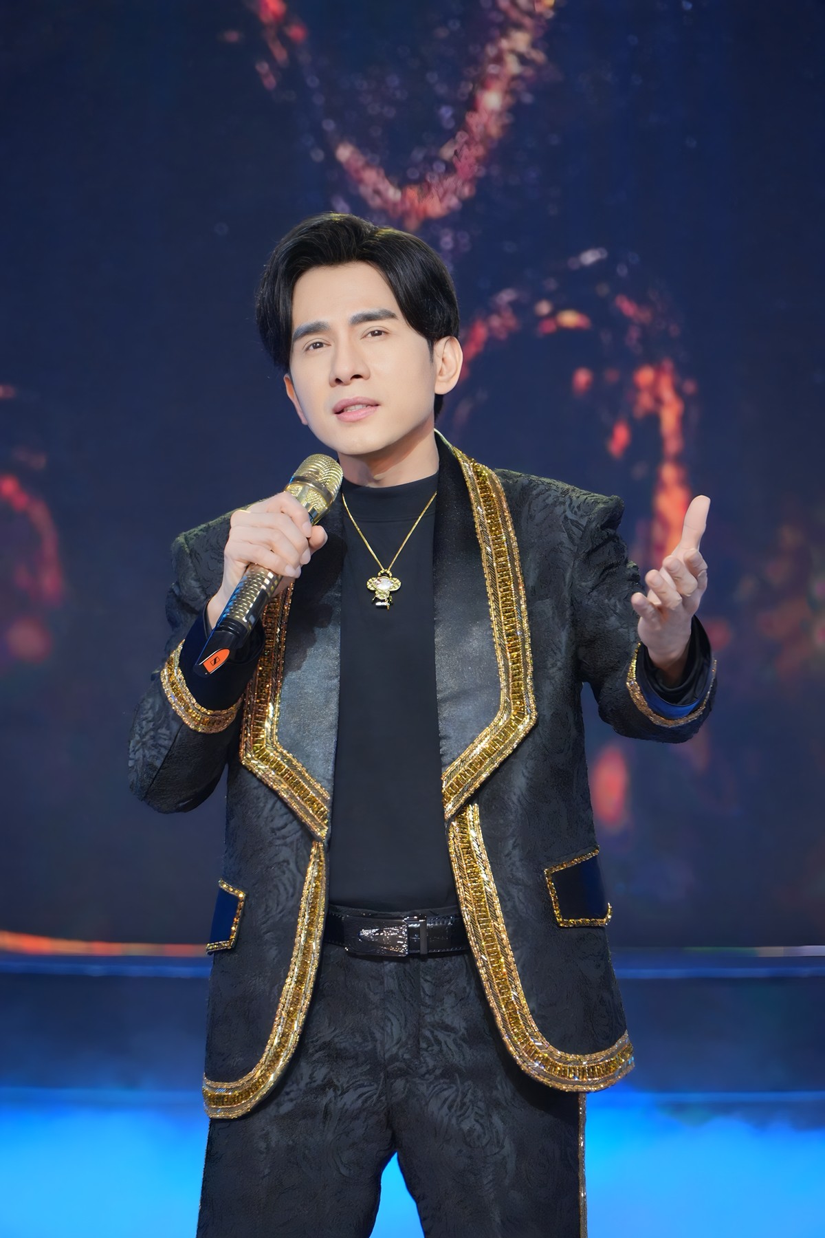 Đan Trường nói gì khi cover ca khúc đang gây bão trên mạng xã hội?