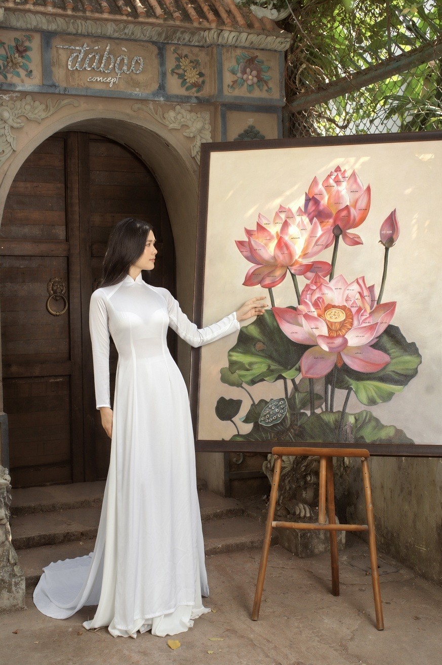 Phúc Anh công bố kỷ lục Việt Nam cho bức tranh hoa sen của dự án '54 dân tộc Việt Nam'