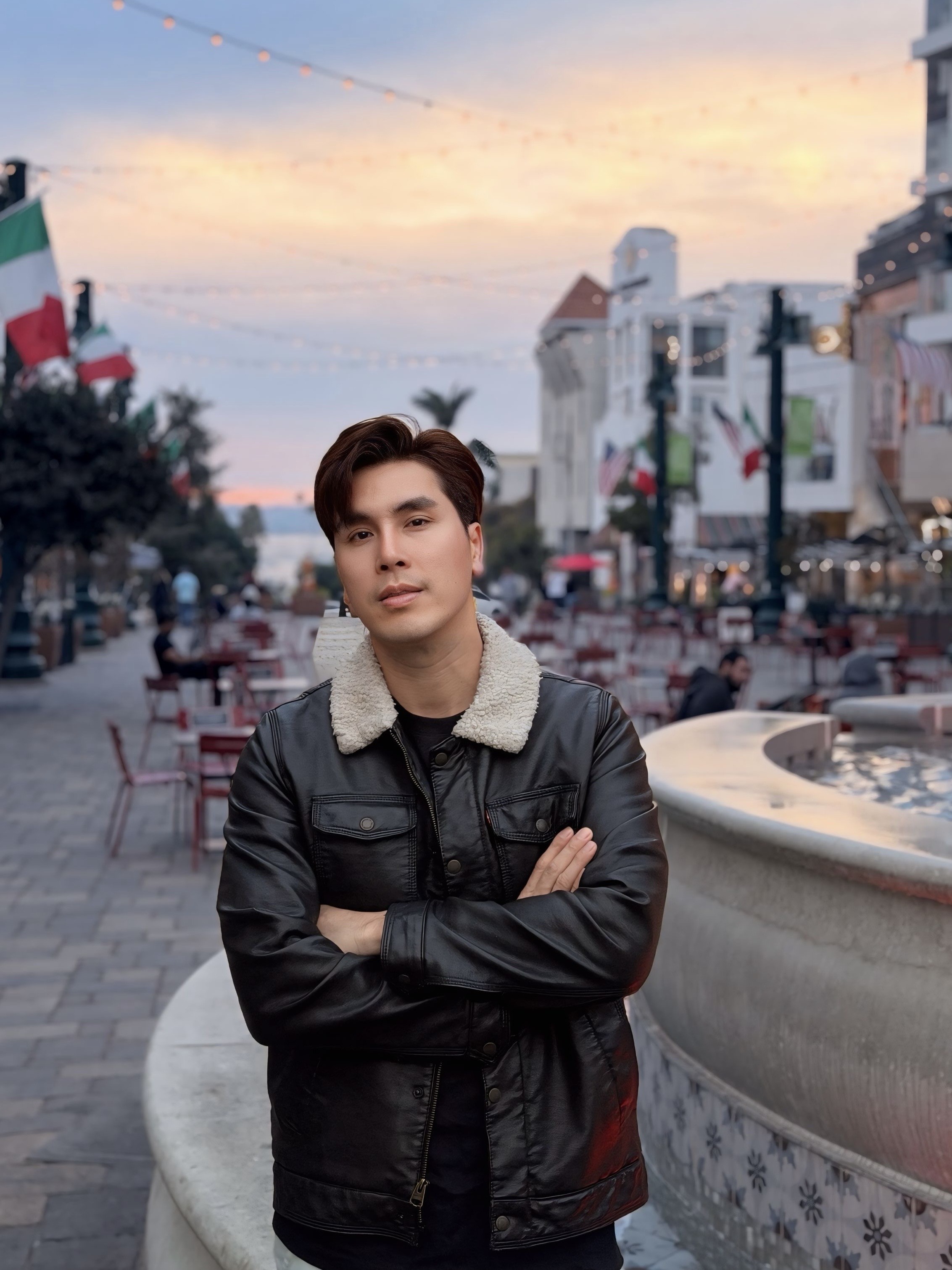 Sự nghiệp đang phát triển mạnh ở Việt Nam đột nhiên năm 2024 anh lại bỏ ngang để sang Mỹ định cư