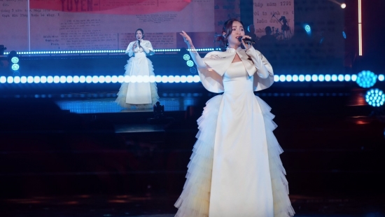Duyên Quỳnh và nghi vấn hát nhép: Sự cố gây xôn xao tại đêm Gala Làn sóng xanh 2025