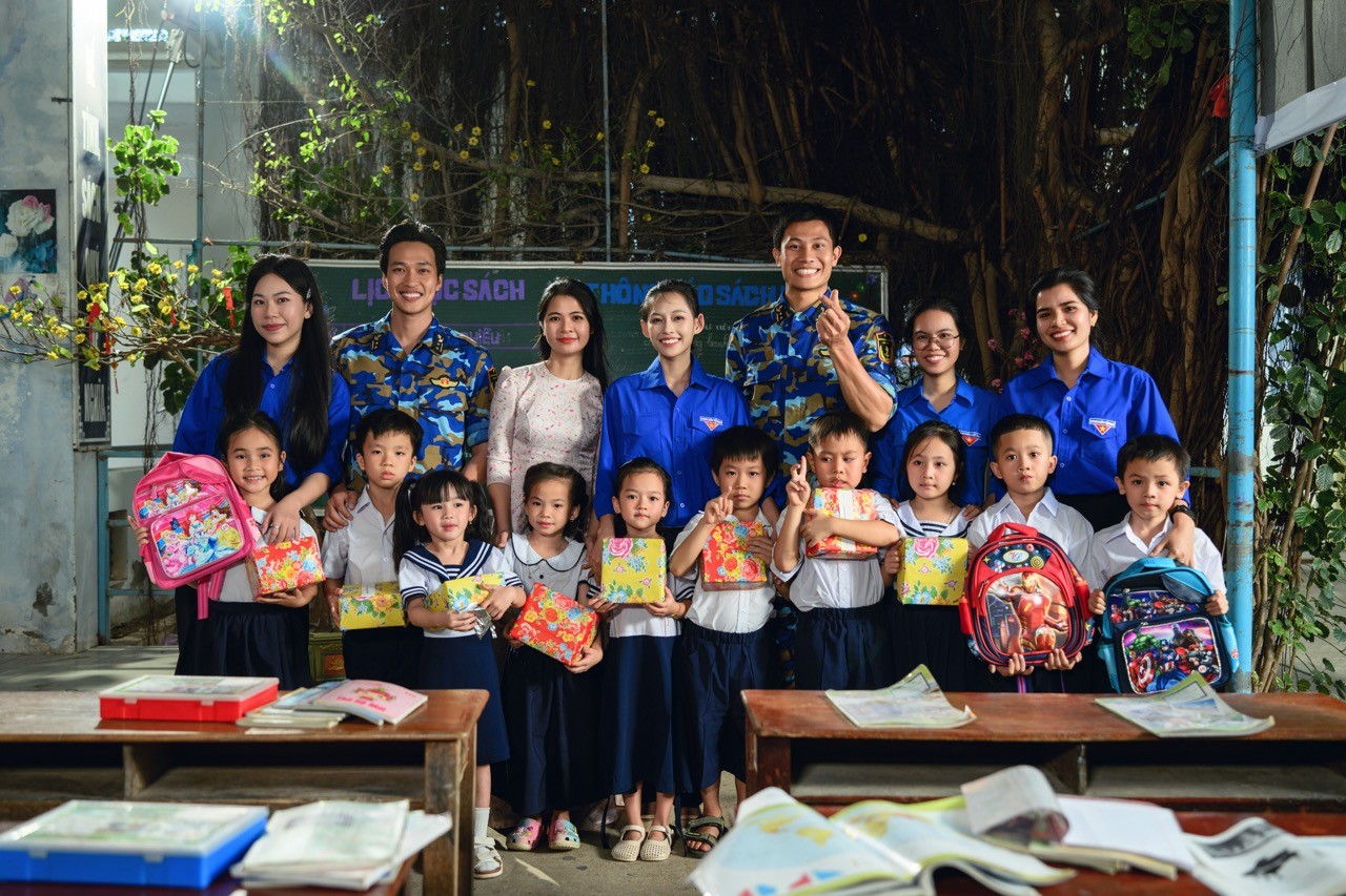 Đàm Vĩnh Hưng ra mắt MV 'Xuân của lính xa nhà' tri ân sự hy sinh thầm lặng của những người chiến sĩ