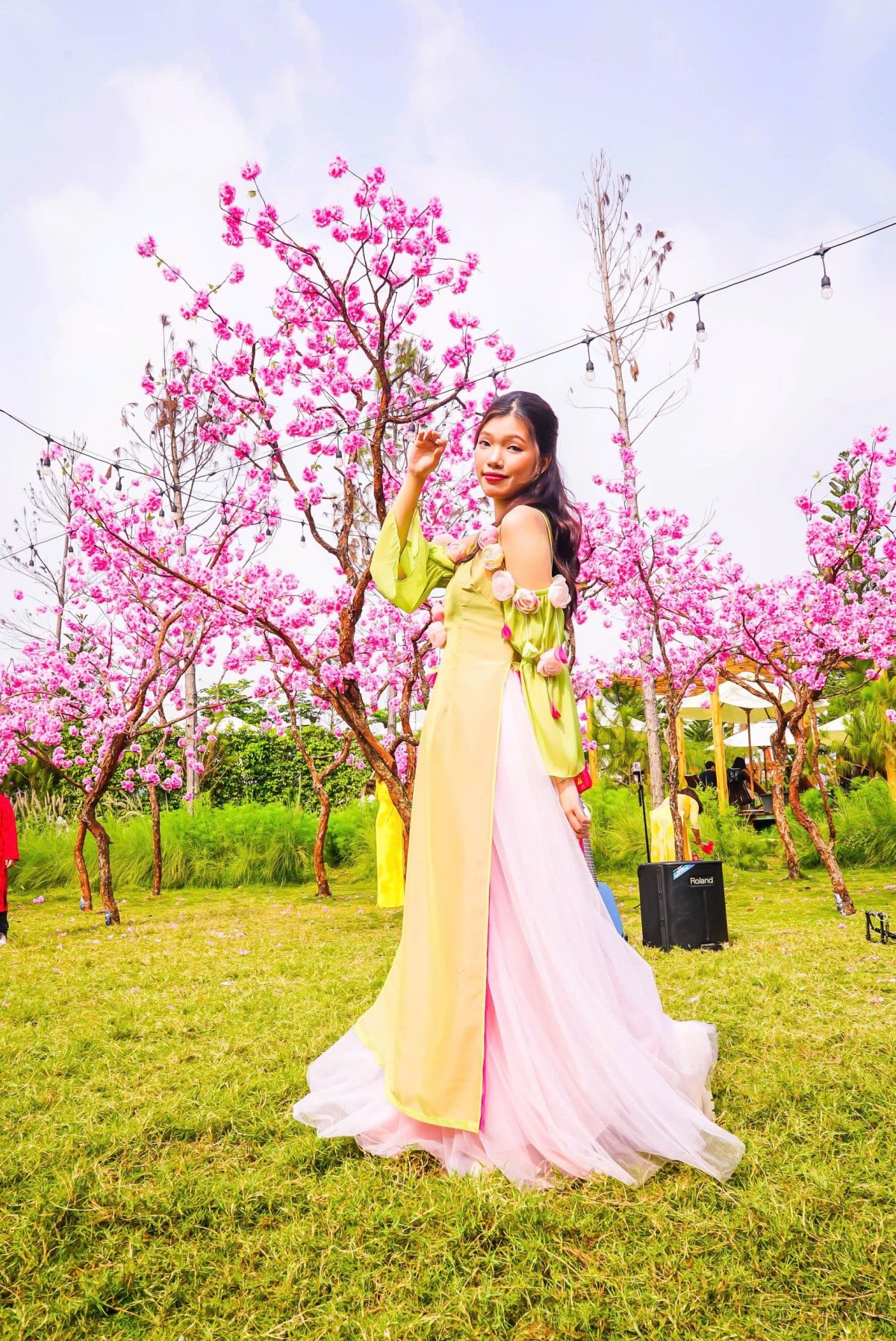 Tái xuất sau 5 năm, Tiểu Bình 'The Voice Kids' khoe giọng mê hoặc lòng người bằng MV 'Hương Tết quê nhà'