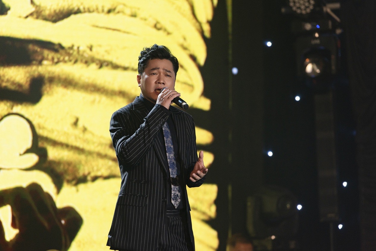 Liveshow ở tuổi U90 của nhạc sĩ Nhật Minh bùng nổ với dàn sao Việt cực chất