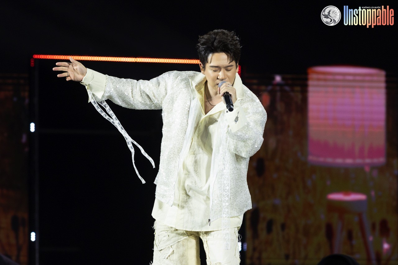 4 Anh tài làm đêm nhạc như concert: Tăng Phúc hát rock, Hà Lê làm mới 'Diễm xưa' của nhạc sĩ Trịnh Công Sơn