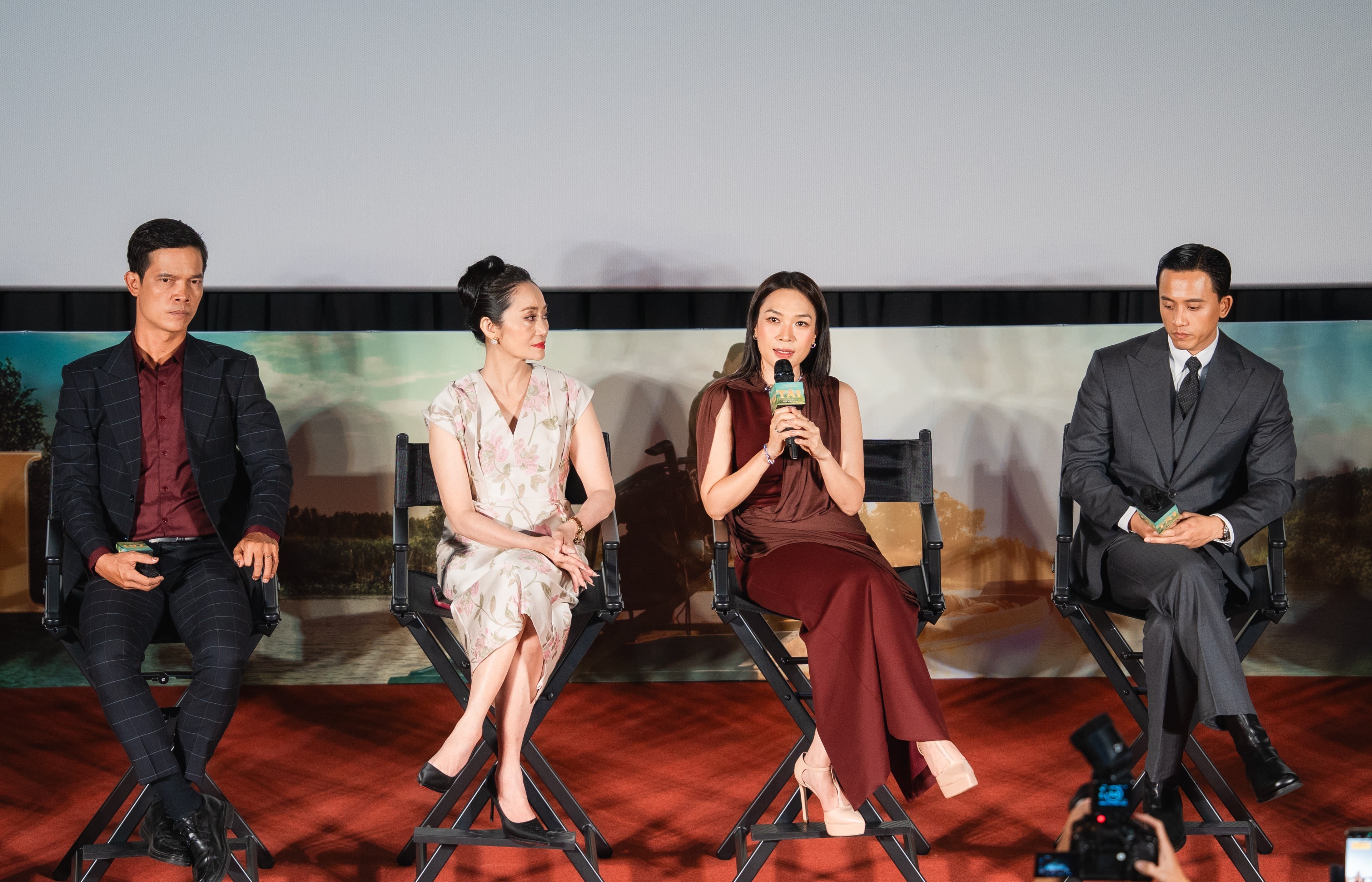 Đạo diễn Mai Tài Phến: Mỗi khi gặp vấn đề trên phim trường, tôi quay qua chị Tâm sẽ cảm thấy rất an toàn