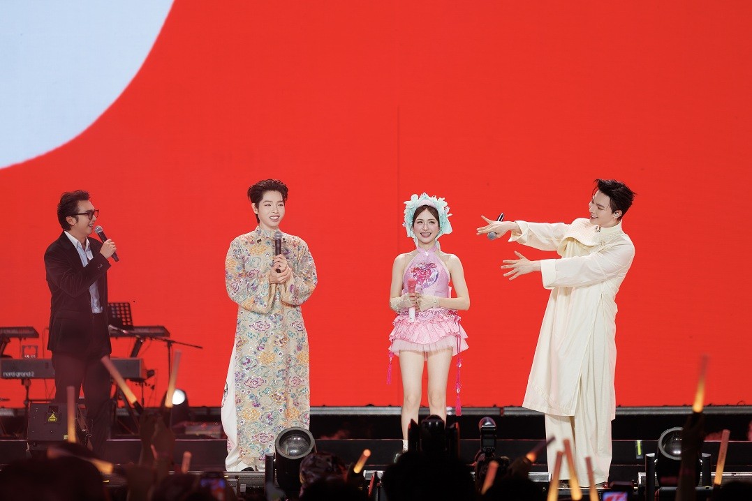 Fan Concert đầu năm 2026 rực rỡ hoành tráng của Hòa Minzy