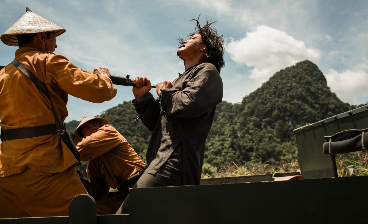 (Review) 'Người bất tử': Bộ phim 'đi trước thời đại' của Victor Vũ