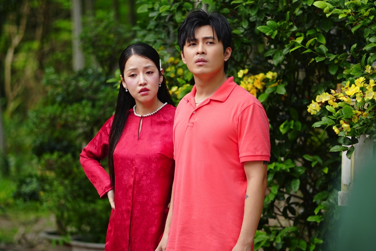 Thu Trang - Tiến Luật trở lại với 'Tết đến rồi về nhà thôi 9', hé lộ vai diễn của bé Andy