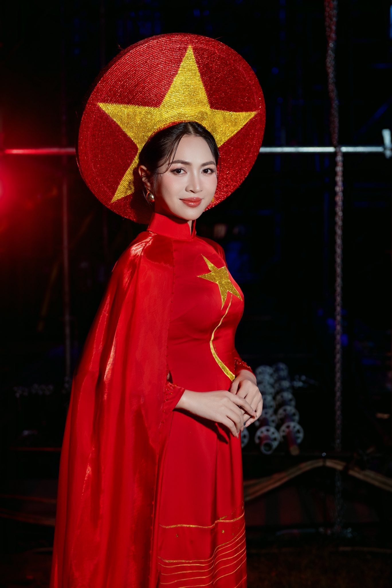 Duyên Quỳnh xin lỗi khán giả sau sự cố hát nhép tại Làn Sóng Xanh 2025