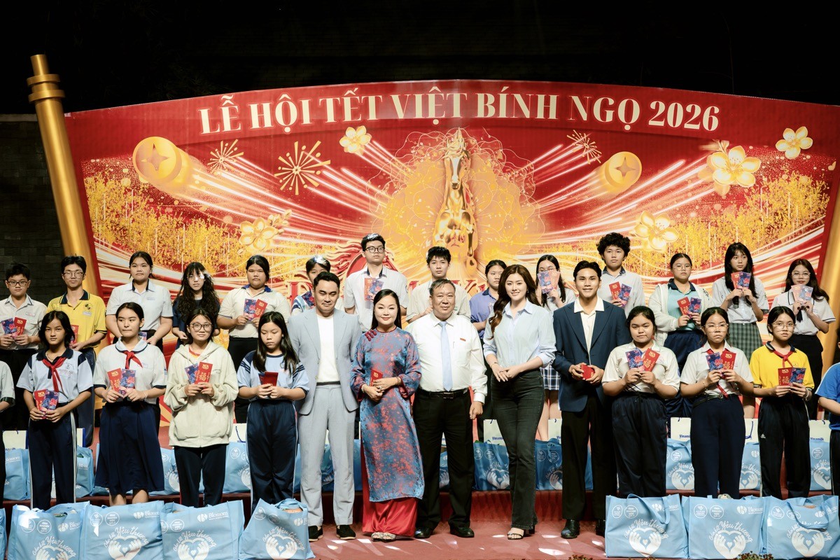 Hoa hậu Hoàng Thanh Nga lan tỏa yêu thương cùng chương trình 'Gắn kết yêu thương'