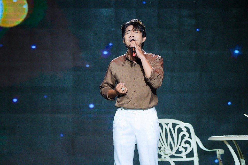 'Người kể chuyện tình': Quỳnh Cầm dẫn đầu Bán kết 1, chinh phục 3 điểm 10 tuyệt đối