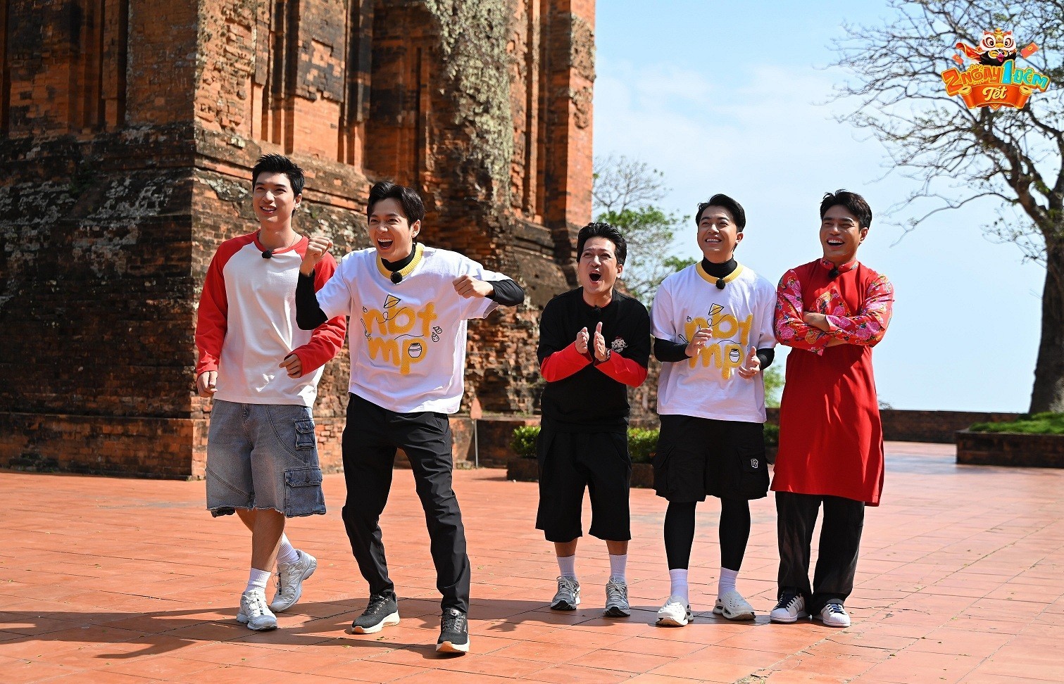 '2 ngày 1 đêm' trở lại với 'Tết hy vọng', bất ngờ thiếu thành viên Kiều Minh Tuấn