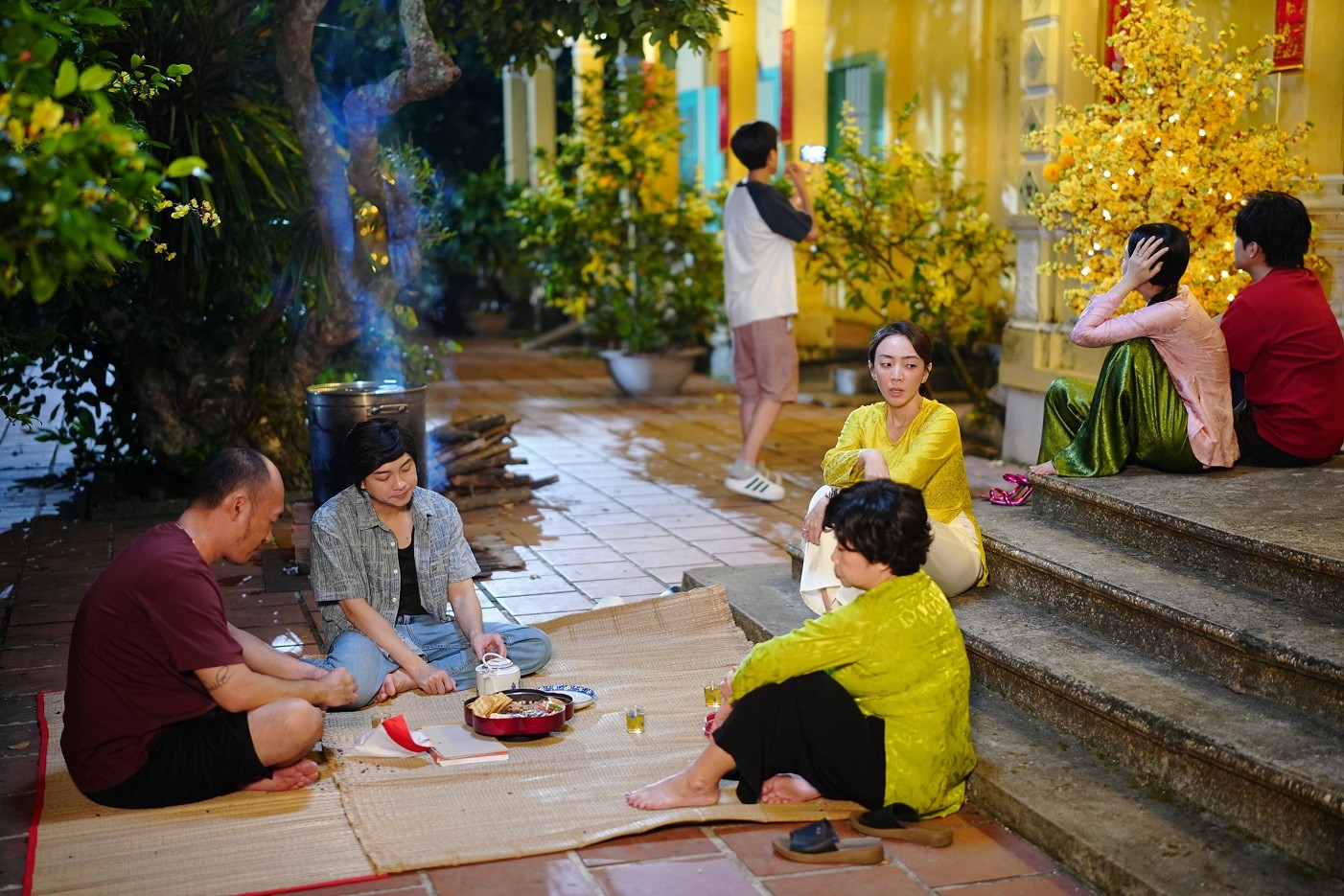 Tiến Luật được Thu Trang trả cát-xê đặc biệt khi tham gia 'Tết đến rồi về nhà thôi 9'