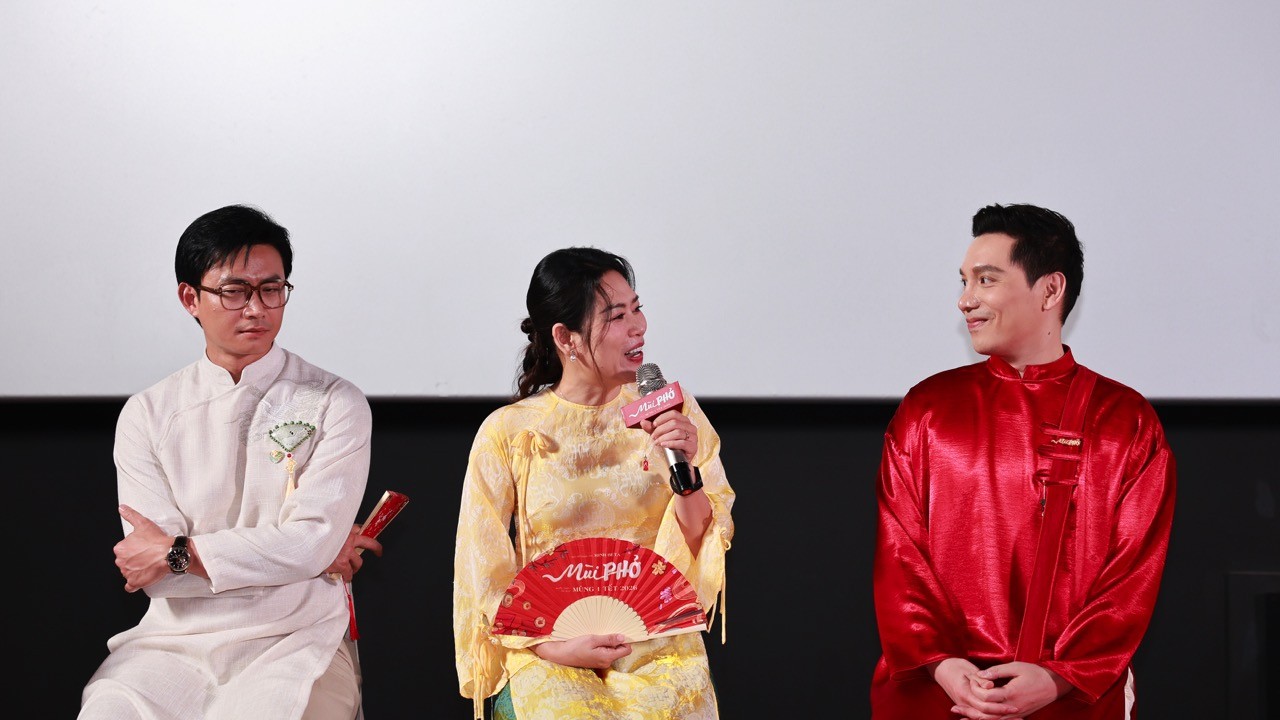 Nghệ sĩ Xuân Hinh rơi nước mắt tại buổi công chiếu phim điện ảnh 'Mùi phở'