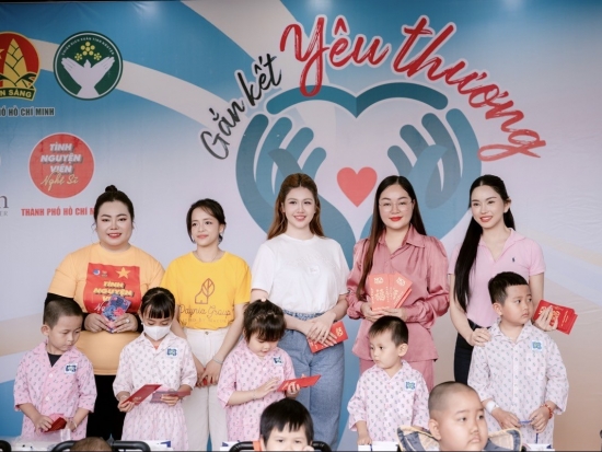 Hoa hậu Hoàng Thanh Nga lan tỏa yêu thương đến 250 bệnh nhi ung thư tại TP. HCM