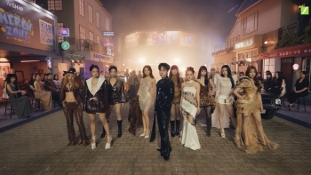 'Sóng 26' quy tụ dàn nghệ sĩ đông đảo: Những cuộc gặp gỡ chỉ có trong đêm Giao thừa