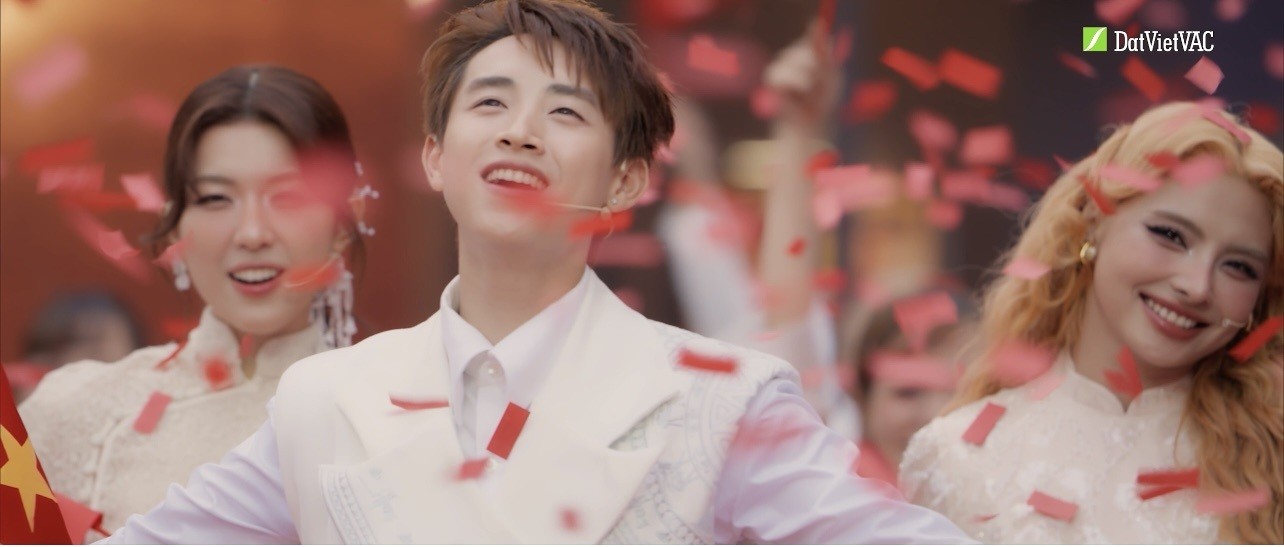 'Sóng 26' quy tụ dàn nghệ sĩ đông đảo: Những cuộc gặp gỡ chỉ có trong đêm Giao thừa