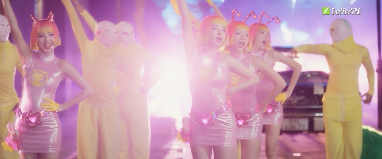 'Sóng 26' quy tụ dàn nghệ sĩ đông đảo: Những cuộc gặp gỡ chỉ có trong đêm Giao thừa