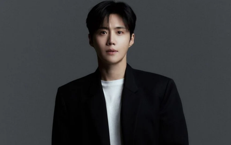 Kim Seon Ho lần đầu xuất hiện trước công chúng giữa 'bão' scandal trốn thuế