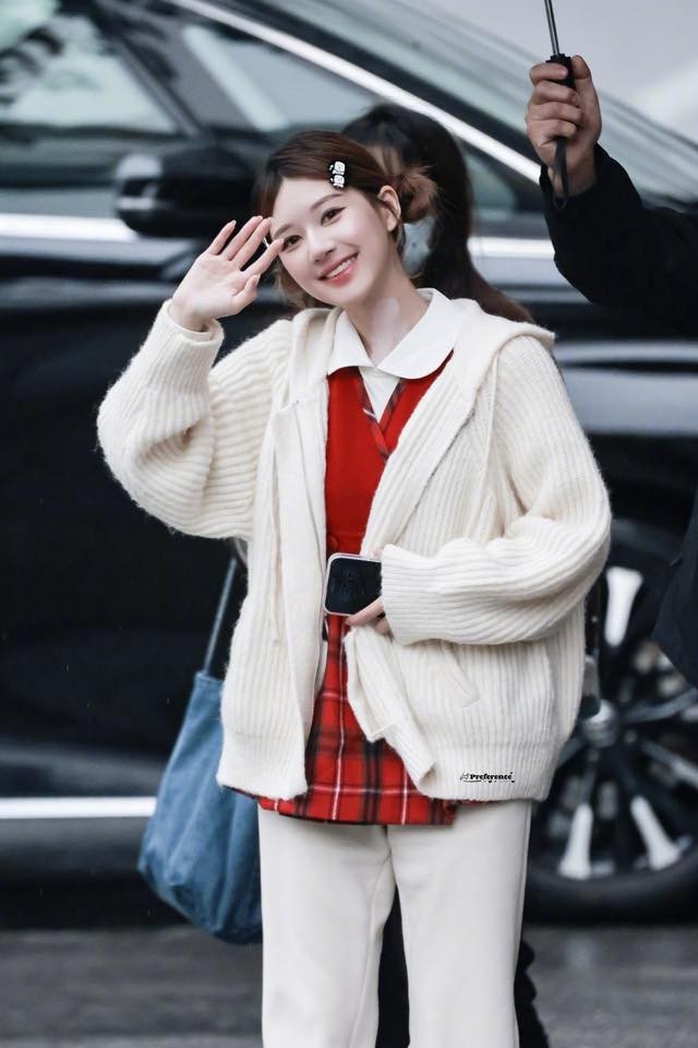 Triệu Lộ Tư tái xuất show giải trí, ghi điểm với diện mạo rạng rỡ