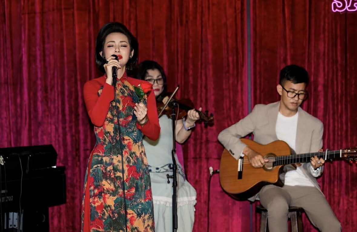 Amy Lê Anh 'hát cho thanh xuân', khép lại một chặng đường âm nhạc