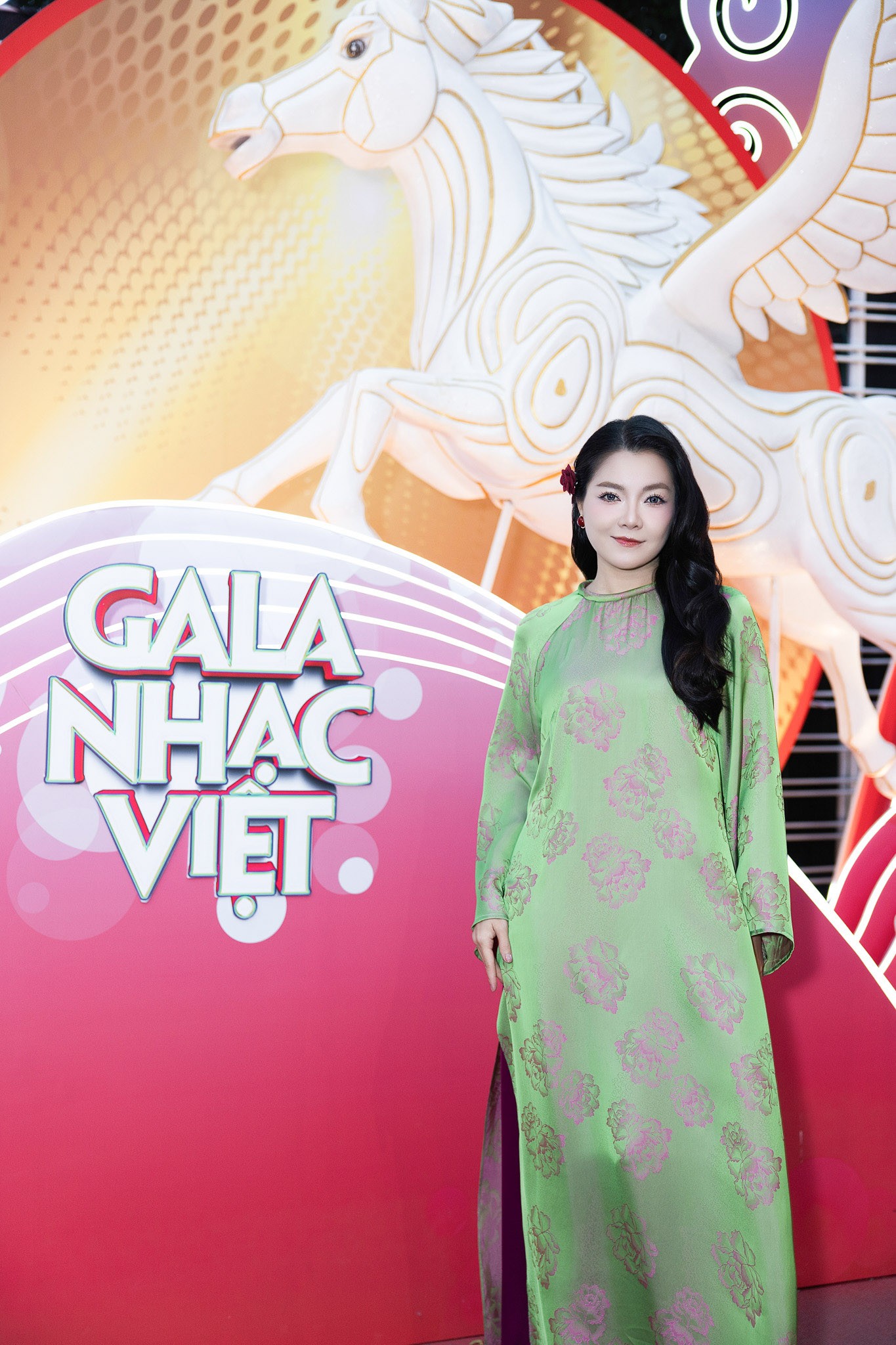 Hồ Ngọc Hà, Cẩm Ly cùng dàn sao 'khủng' V-biz đổ bộ 'Gala nhạc Việt 2026'