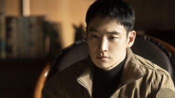 Lee Je Hoon nhận phản ứng trái chiều khi vào vai luật sư trong phim mới