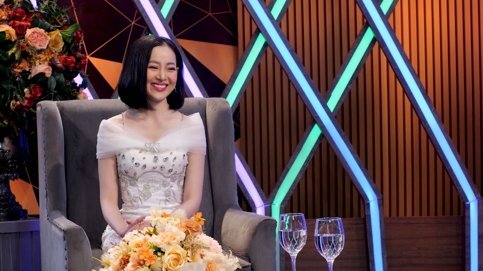 Nghệ sĩ Hoàng Bách lần đầu kể về áp lực 'cái bóng gia đình'