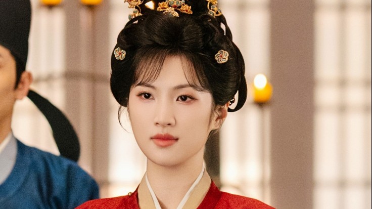 'Đường cung kỳ án': Nhan sắc của 'Công chúa Huawei' gây tranh cãi