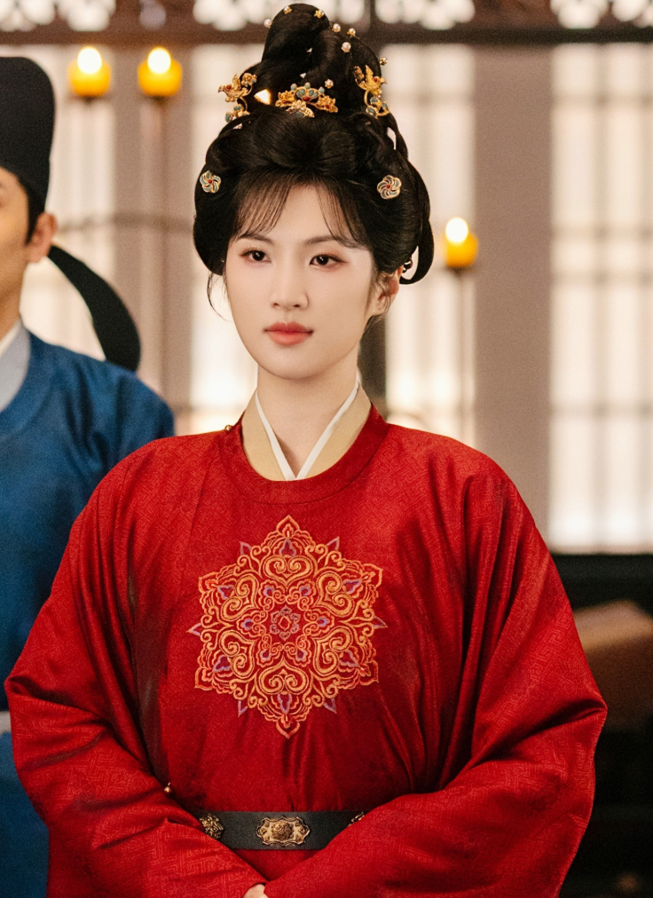 'Đường cung kỳ án': Nhan sắc của 'Công chúa Huawei' gây tranh cãi