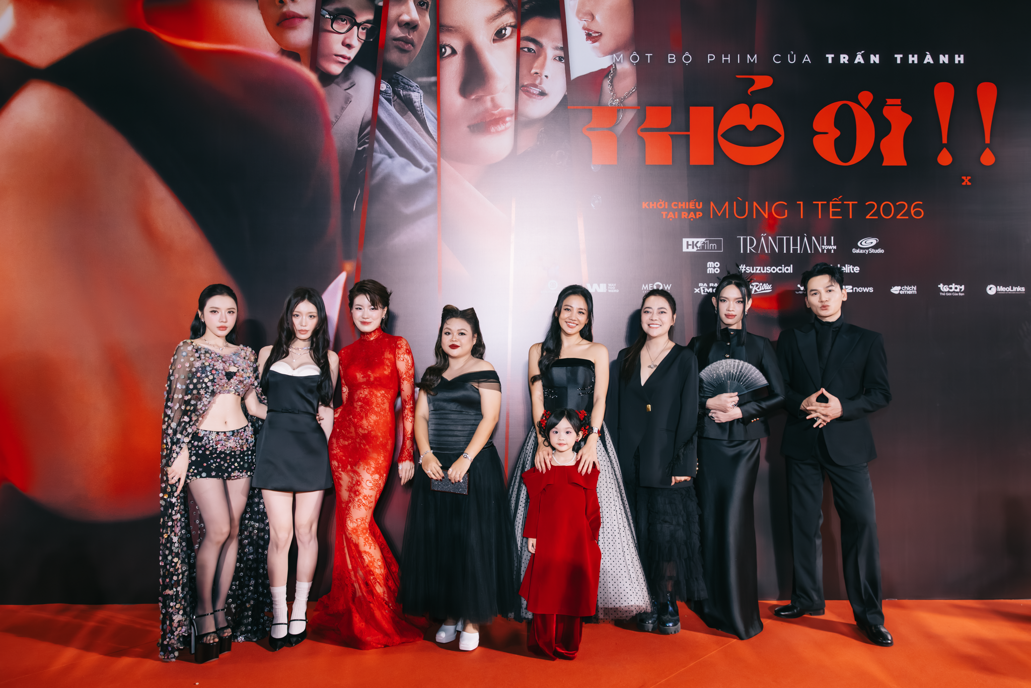 Ngàn sao hội tụ tại thảm đỏ công chiếu phim 'Thỏ ơi!!'