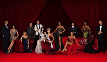 Hai thế hệ 'Miss Cosmo' trong bộ ảnh 'Cosmo Family 2025' được tái hiện qua ngôn ngữ thời trang đầy tính biểu tượng