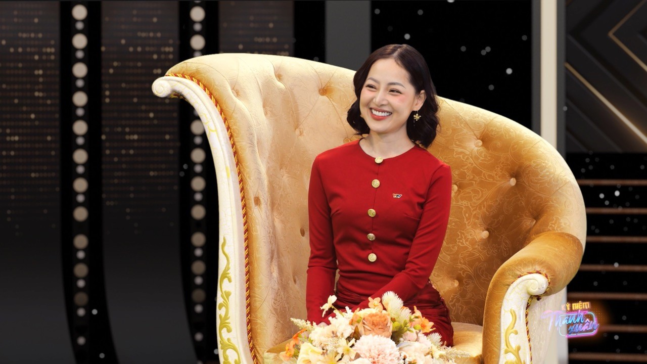 'Kỷ niệm thanh xuân': Từ chiếc đồng hồ đầu tiên đến con đường âm nhạc ca ngợi quê hương của ca sĩ Minh Sang