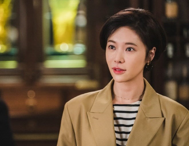 Hwang Jung Eum đối diện nguy cơ bị công ty cũ tịch thu nhà
