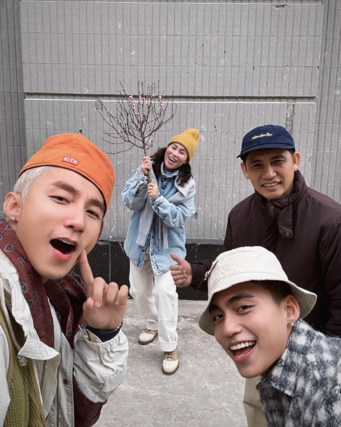 Dàn sao Việt rộn ràng đón Tết Bính Ngọ 2026 Dàn sao Việt rộn ràng đón Tết Bính Ngọ 2026