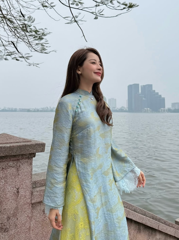 Dàn sao Việt rộn ràng đón Tết Bính Ngọ 2026 Dàn sao Việt rộn ràng đón Tết Bính Ngọ 2026