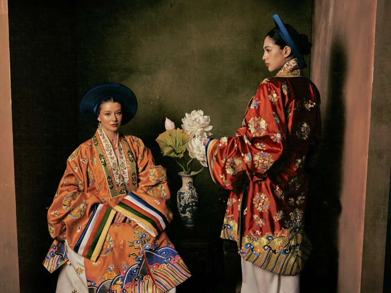 Hoa hậu, Á hậu hoàn vũ Việt Nam và 'Miss Cosmo' khoe vẻ đẹp việt trong bộ ảnh Tết mang tinh thần đương đại